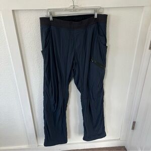 Lululemon Athletica Women's XL Studio Dance Pants.